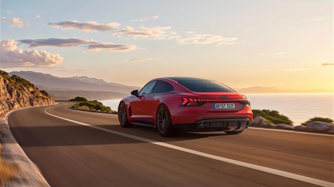 Audi e-tron GT quattro:  Ηλεκτρικό GranTurismo με σπορ ψυχή και Premium πολυτέλεια