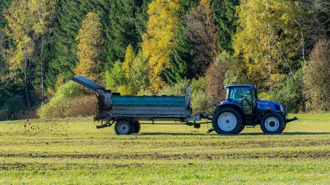 Πιερρακάκης: Υποχρεωτική πληρωμή ενοικίων μέσω τραπεζών – Στο στόχαστρο και οι αγρότες;