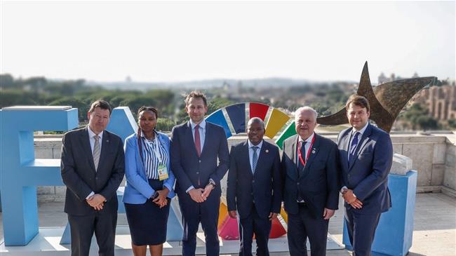 Christophe Hansen: Ο Ευρωπαίος Επίτροπος που χτίζει αγροτικές συμμαχίες από τη Ρώμη ως την υποσαχάρια Αφρική