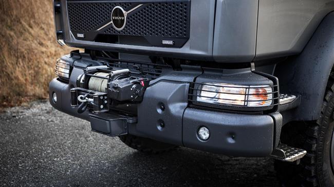 Η VolvoTrucks παρουσιάζει το αναβαθμισμένο VolvoFL 4x4 για απαιτητικές εργασίες