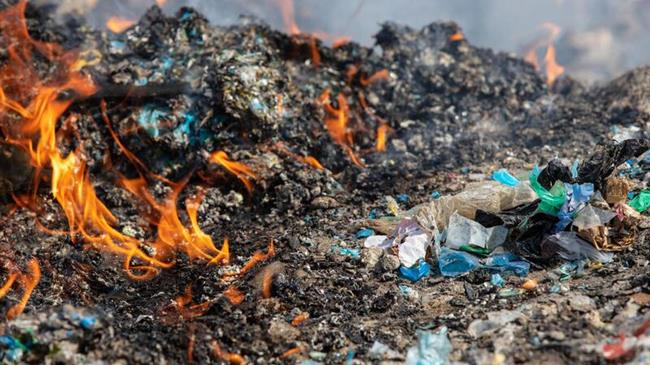 ΠΜΚΟ - Καύση απορριμμάτων: Αχρείαστη, ακριβή, επικίνδυνη, δεσμευτική