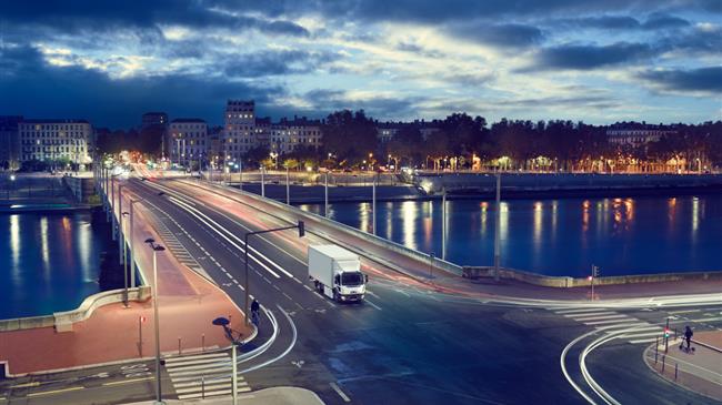 Η Renault Trucks στην Solutrans 2025: Οδηγώντας την απανθρακοποίηση των μεταφορών