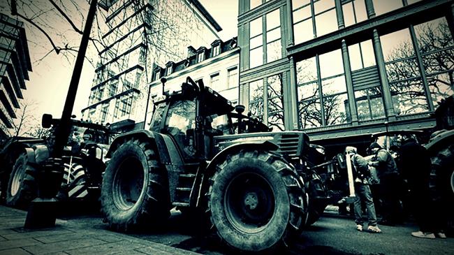 Οι ευρωπαίοι αγρότες ενώνονται και ετοιμάζουν ιστορική κάθοδο στις Βρυξέλλες