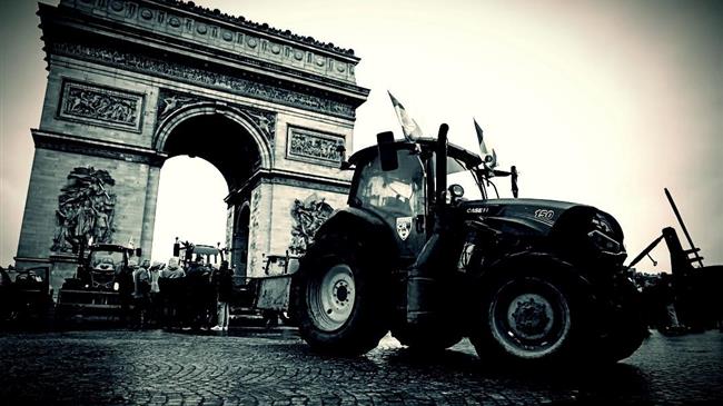 Η σκιά της Γαλλικής Επανάστασης πάνω από τα μπλόκα των αγροτών