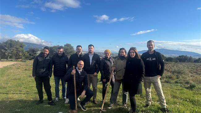 ΦΩΤΟΚΥΚΛΩΣΗ: 250 νέα δέντρα φυτεύονται  μέσα από δράση ανακύκλωσης