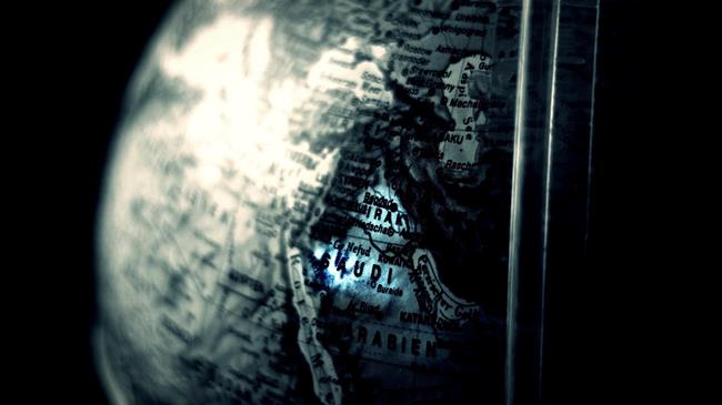 Στον ίσκιο του Ορμούζ, το πετρέλαιο ανεβαίνει και τα σιτηρά ακολουθούν