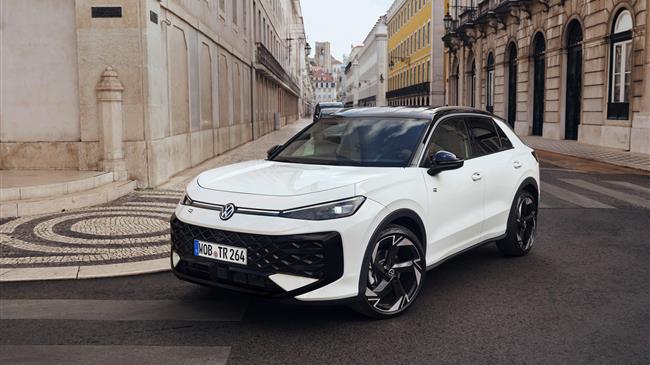 Νέο Volkswagen T-Roc: ροκ χαρακτήρας, υβριδική τεχνολογία και σιγουριά έως 10 χρόνια