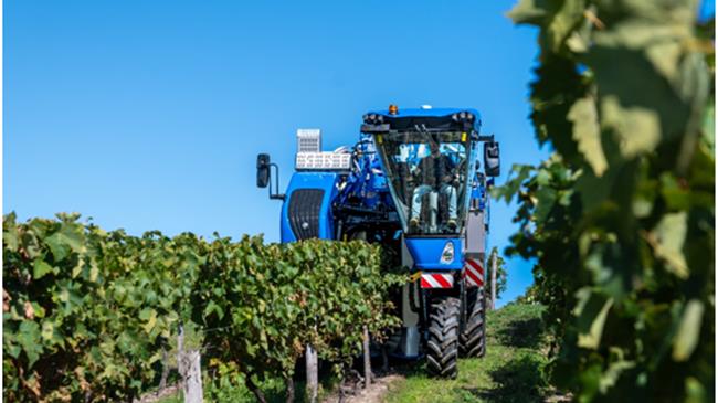 Η New Holland δημιουργεί ένα ρεκόρ στην απόδοση της συγκομιδής σταφυλιών