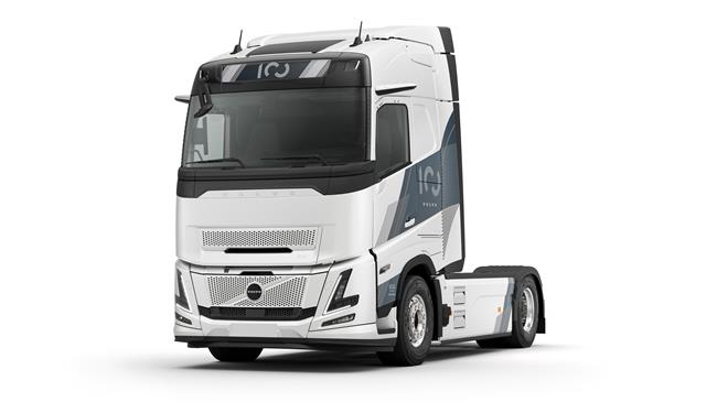 Η Volvo Trucks γιορτάζει 100 χρόνια ιστορίας με μια μοναδική επετειακή έκδοση